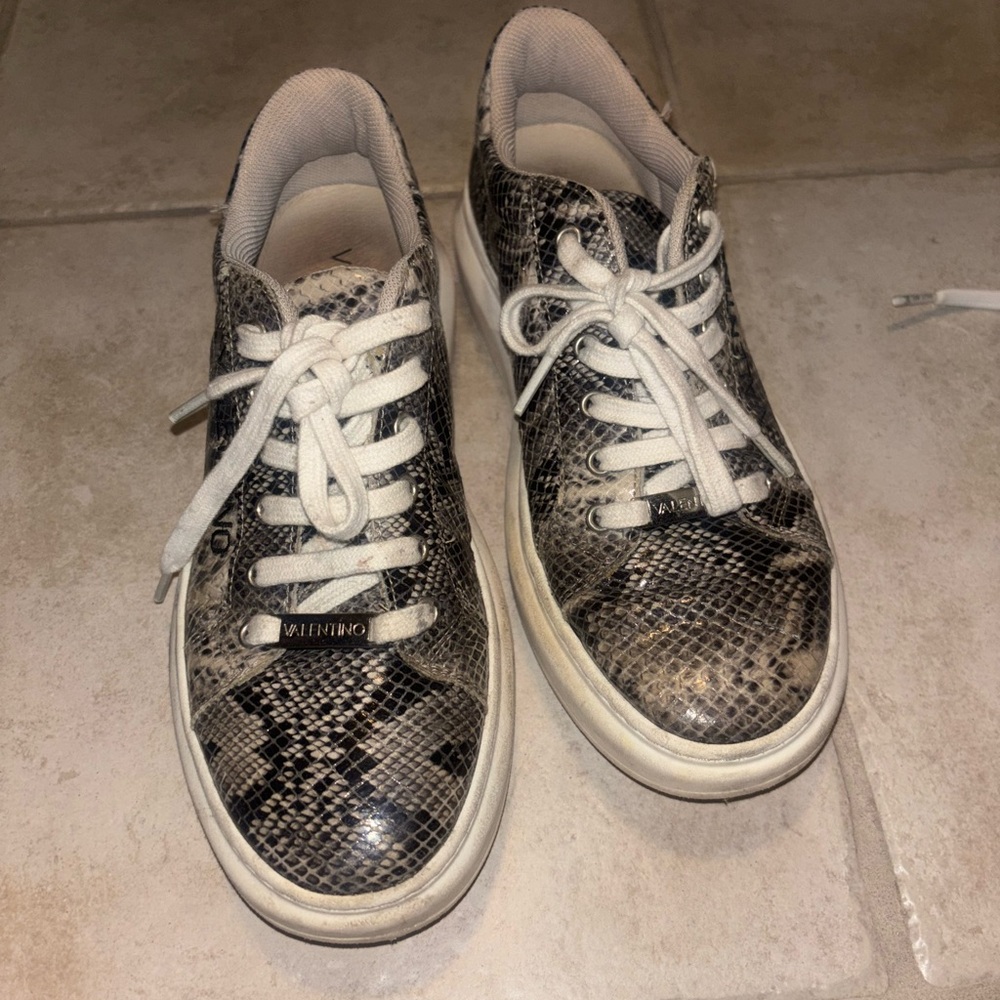 Valentino Sneakers